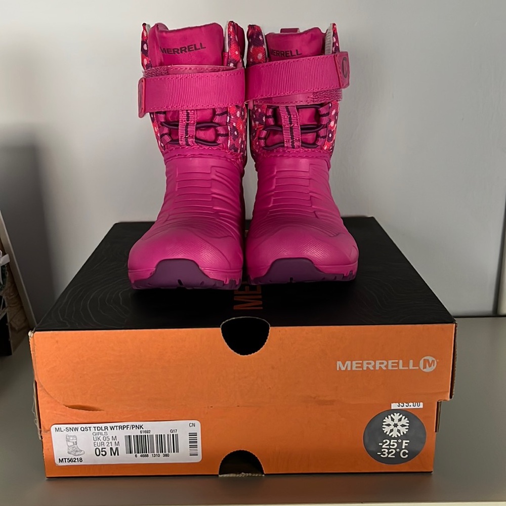 NIB Merrell Snow Quest boots